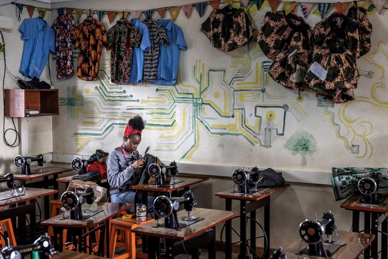 4.	Fashion & Textiles image